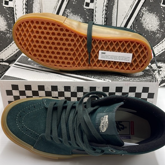 Vans Men’s Skate Sk8-Hi
Green/Gum
VN0A2Z3317P
Sneakers - Picture 3 of 16